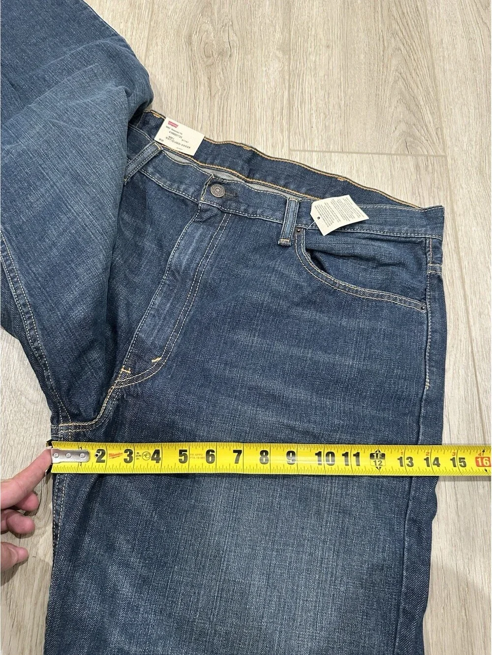 NWT Levi's Men's 550 Relaxed Fit Straight Leg Denim Jeans Size 40x28 Blue